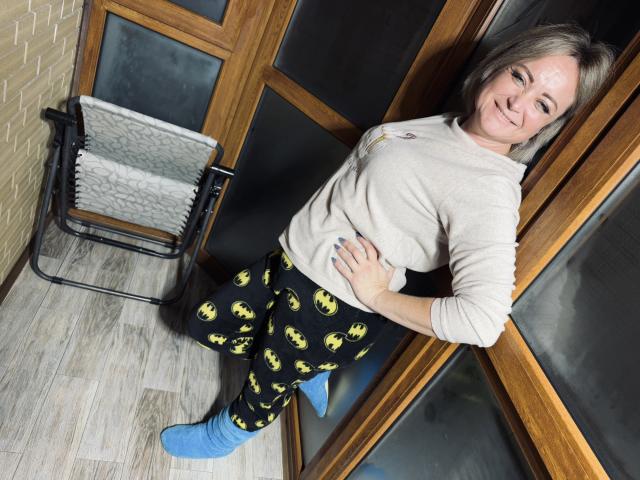 SnezhanaRells - Live Sex Cam - 23550253