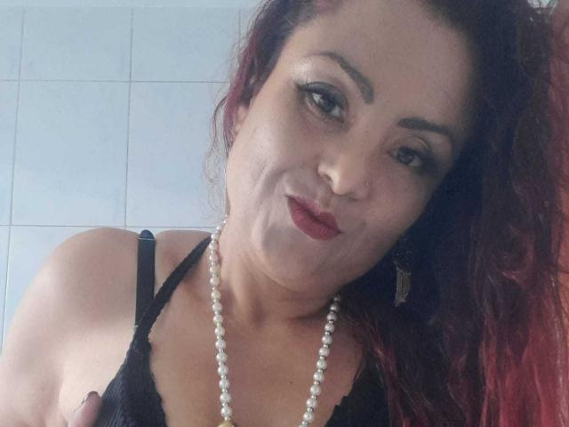 ChrissyKnox - Élő pornó és szexkamera - 23550429