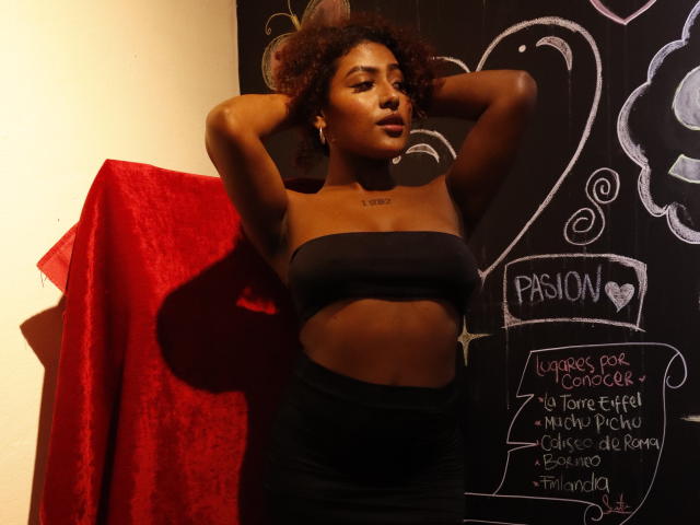 AmberQueeny - Live porn &amp; sex cam - 23558841