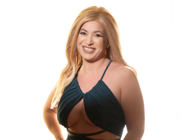 BriannaEllams - Live porn &amp; sex cam - 23562401