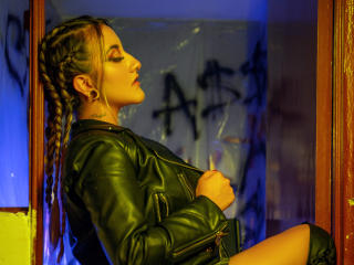 BellaLune - Live porn &amp; sex cam - 23564925