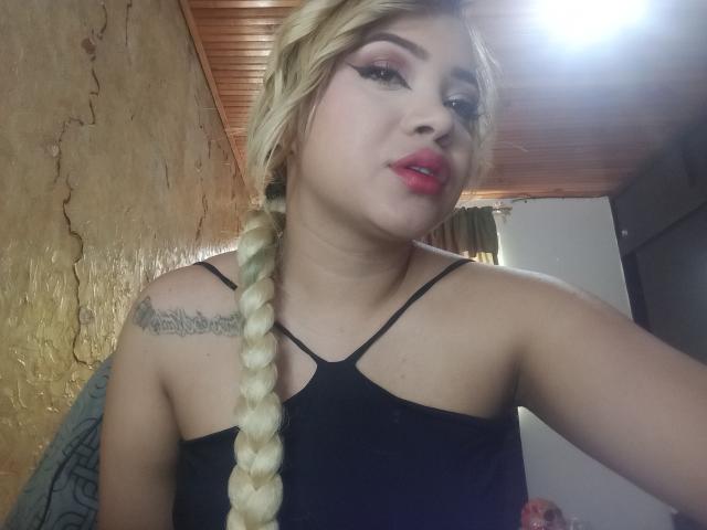 TatianaRuss - ライブポルノ&amp;セックスカム - 23568465