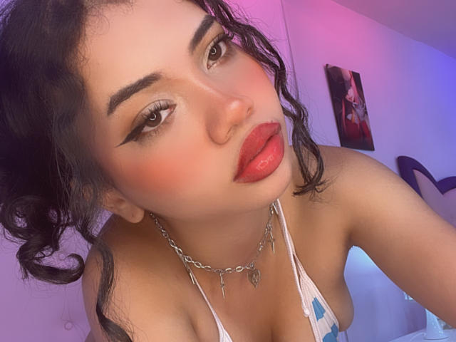 LiliMays - сексуальная веб-камера в реальном времени - 23571085