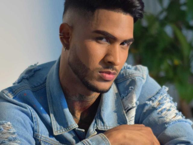 ZackBrown - сексуальная веб-камера в реальном времени - 23585261