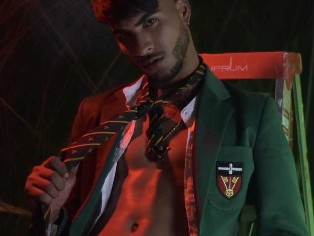 ZackBrown - сексуальная веб-камера в реальном времени - 23585329