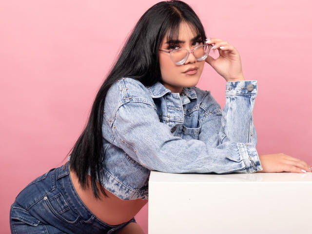 SelenaRosse - פורנו בשידור חי ומצלמת סקס - 23586681