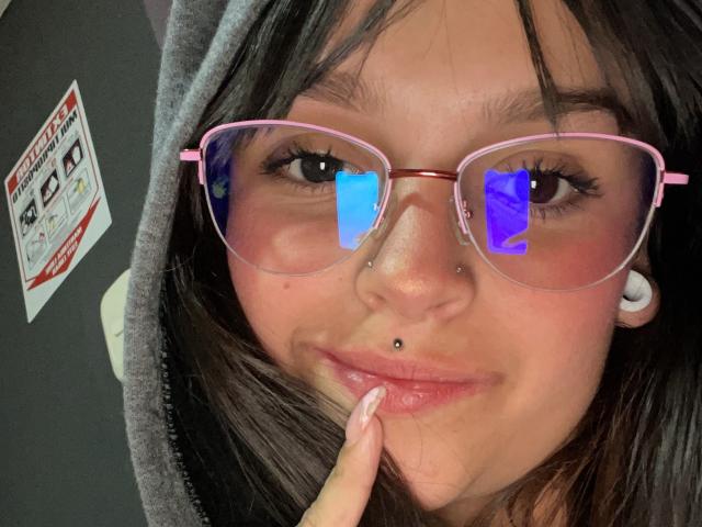 MarietteJones - Live sex cam - 23587377