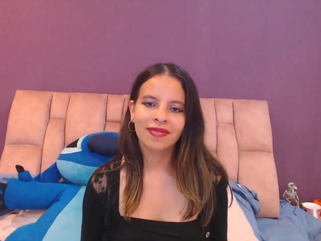 JuliaWaine - Élő pornó és szexkamera - 23595637