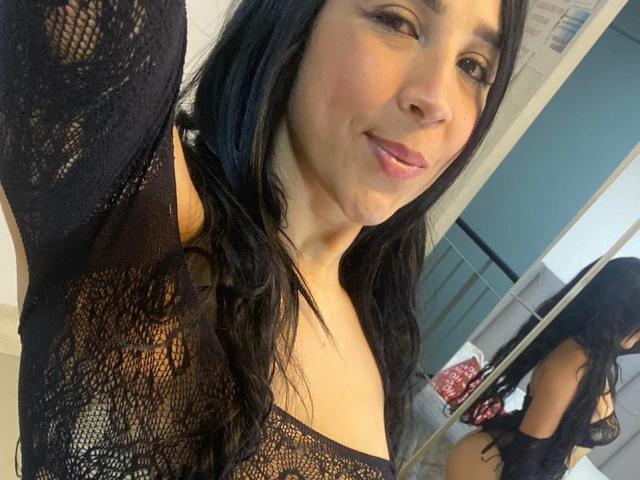 BellaAngelis - Live sex cam - 23596817