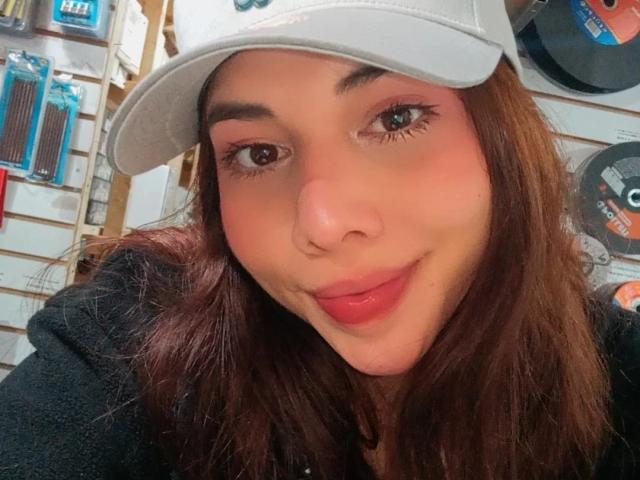 LucyMartelli - 라이브 포르노 &amp; 섹스 캠 - 23599477