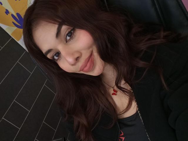 LucyMartelli - Live sex cam - 23599481