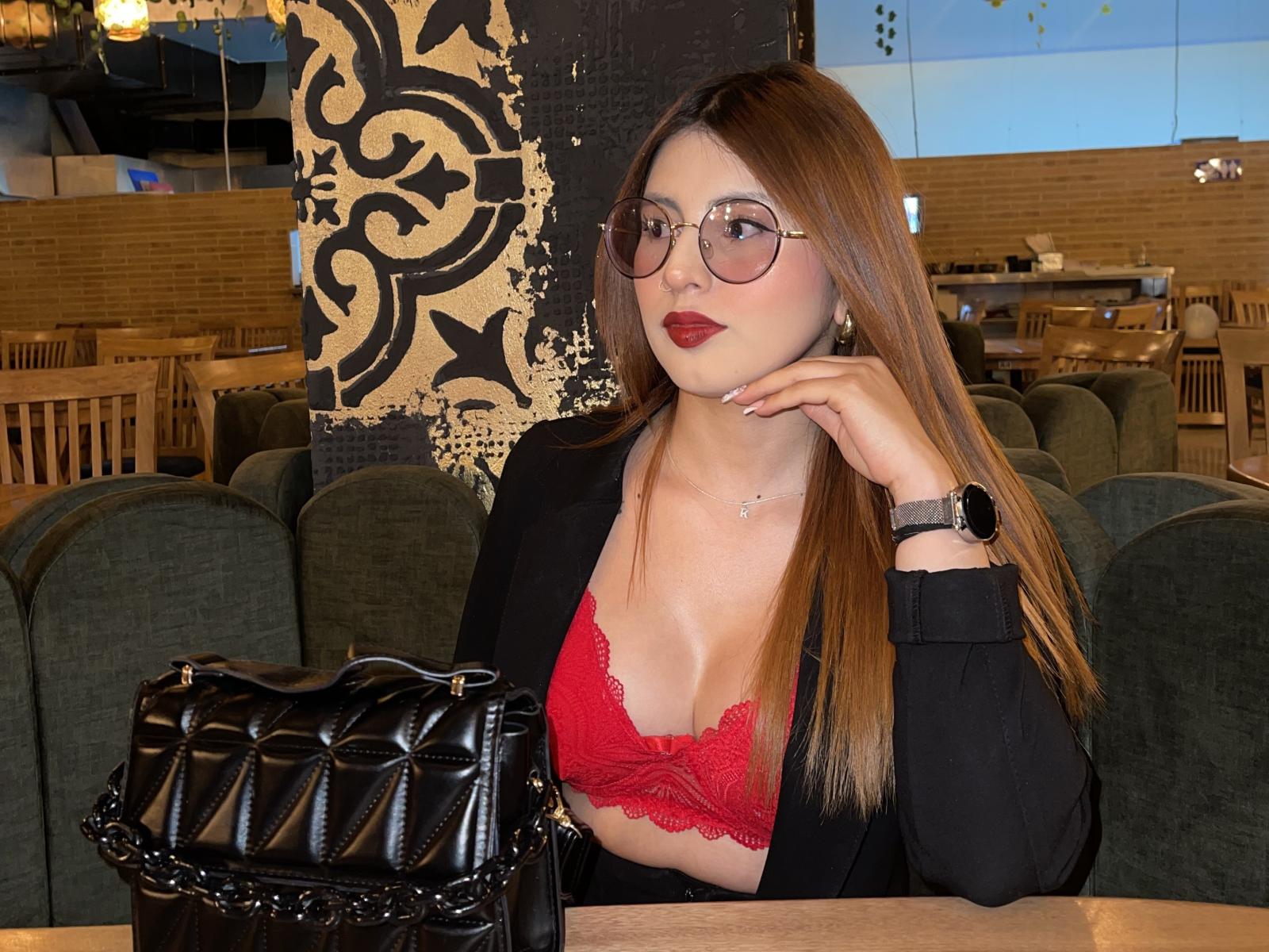 LeahReid - Camera khiêu dâm &amp; quyến rũ trực tiếp - 23601281
