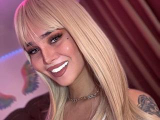 LoveMeKara - Live porn &amp; sex cam - 23607581