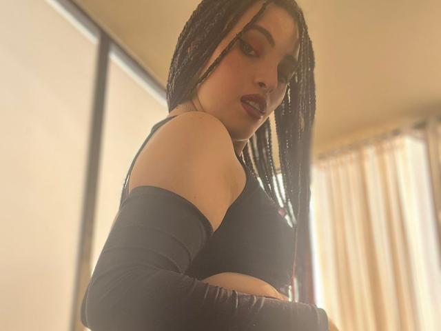ElizaLovely - Live sex cam - 23610365