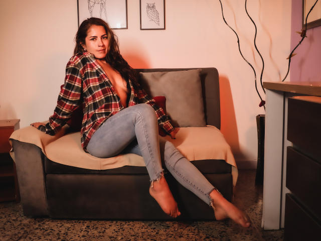 GiaGreen - פורנו בשידור חי ומצלמת סקס - 23614621