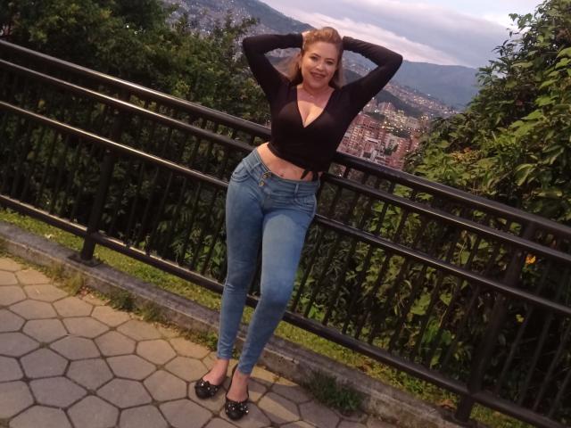 SoyeMilyHanks - Sexe cam en vivo - 23617461