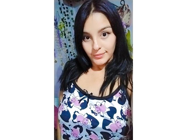 TalianaSquirt - Live porn &amp; sex cam - 23626777