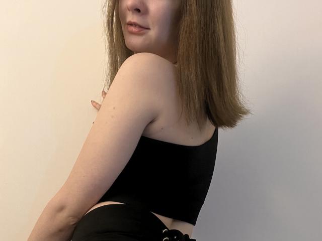 RadiantsLoves - Live sex cam - 23626917