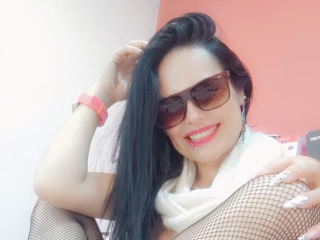 CharlotteCrofort - Live sex cam - 23630721