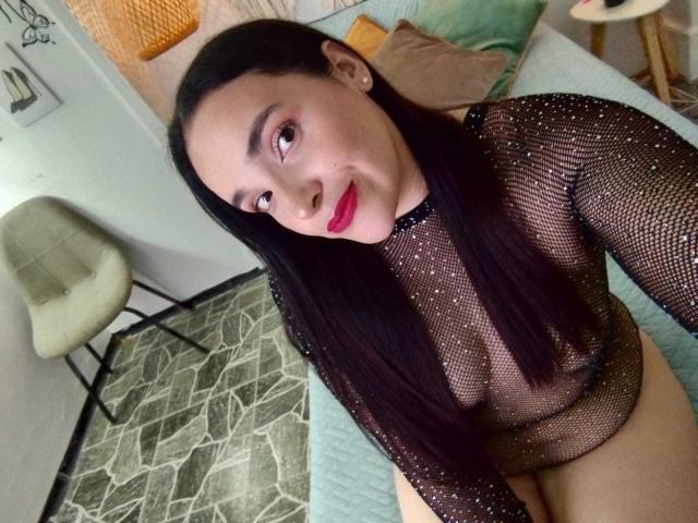 AnneEvanss - Live Sex Cam - 23635185