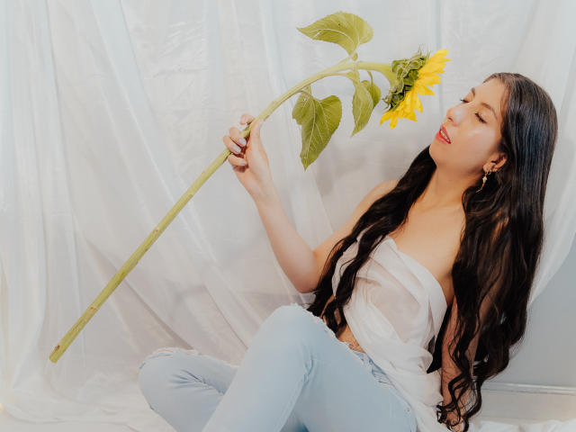 MeganKlein - Élő pornó és szexkamera - 23637417