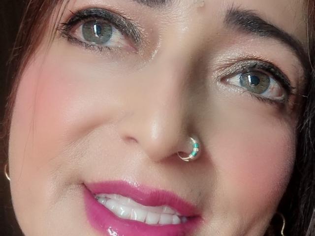 AlessadraJones - Porno na żywo i seks kamera - 23646021