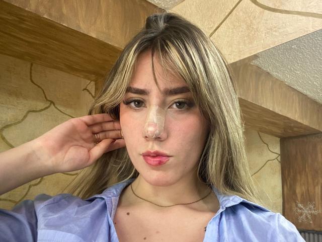 LivelyVanderWood - Live porn &amp; sex cam - 23654797