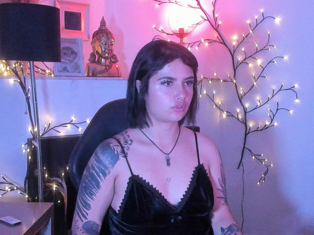 PixieeLove - Live porn &amp; sex cam - 23655469