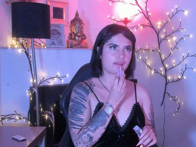 PixieeLove - сексуальная веб-камера в реальном времени - 23655497