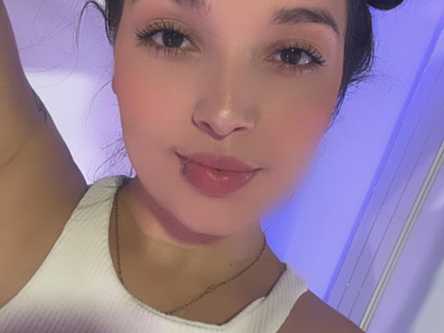 SarahGood - Live porn &amp; sex cam - 23659341