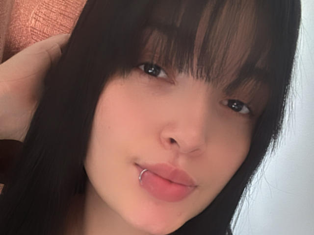 SarahGood - פורנו בשידור חי ומצלמת סקס - 23659369