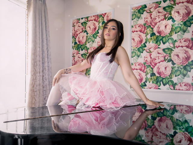 EvaMcAllister - פורנו בשידור חי ומצלמת סקס - 23659681