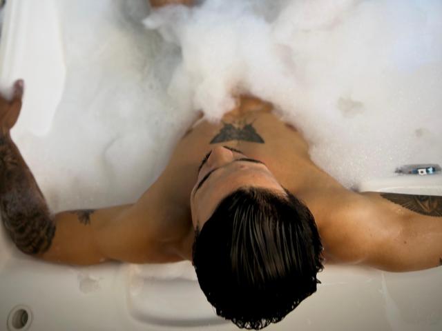 ThomasRileiy - Live porn &amp; sex cam - 23665957