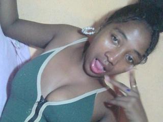 CaroleSwt - сексуальная веб-камера в реальном времени - 23666357