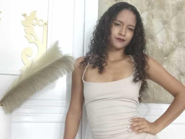 EmmaWod - Live porn &amp; sex cam - 23679393