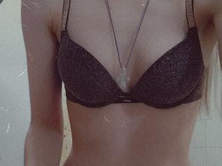 MonikaKissy - Live porn &amp; sex cam - 23680345