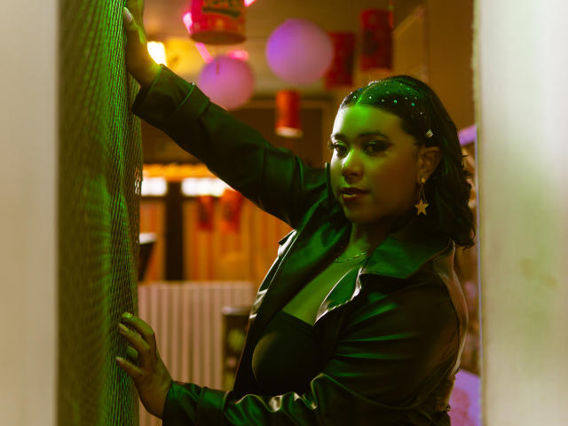 IsisStuart - Live porn &amp; sex cam - 23681713