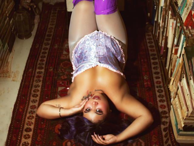 IsisStuart - Live sexe cam - 23681841