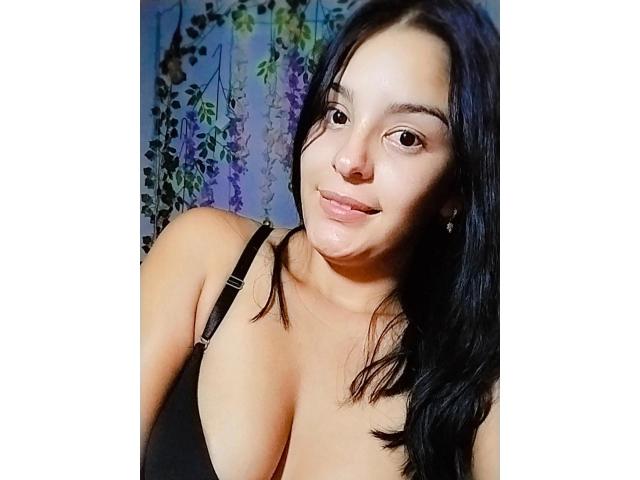 TalianaSquirt - Live sex cam - 23688617