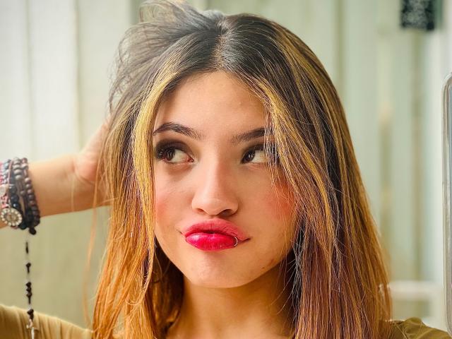 IvyCoxGlad - Camera khiêu dâm &amp; quyến rũ trực tiếp - 23690369