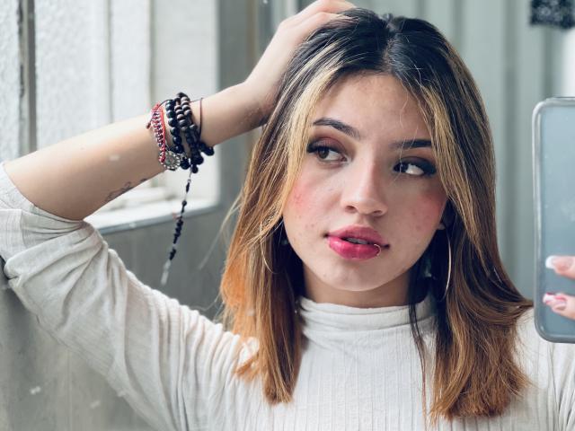 IvyCoxGlad - Live porn &amp; sex cam - 23690413