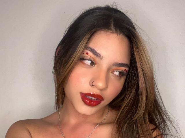 IvyCoxGlad - Live porn &amp; sex cam - 23690433