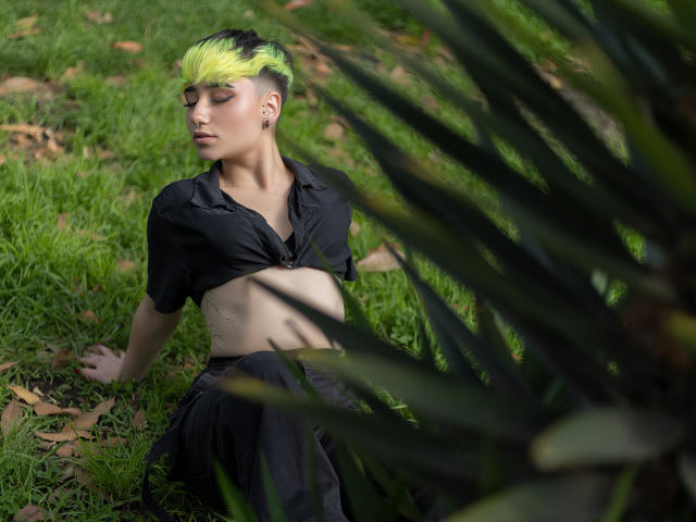 SueLunaX - сексуальная веб-камера в реальном времени - 23695197