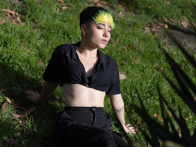 SueLunaX - сексуальная веб-камера в реальном времени - 23695201