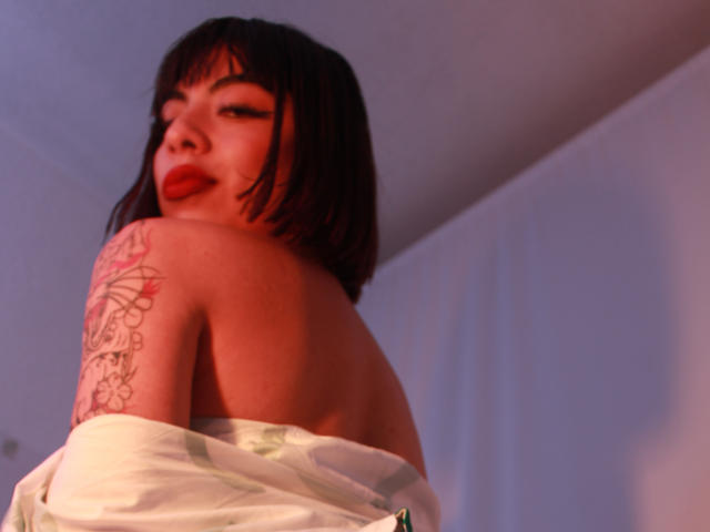 Dafnewills - Live porn &amp; sex cam - 23699561