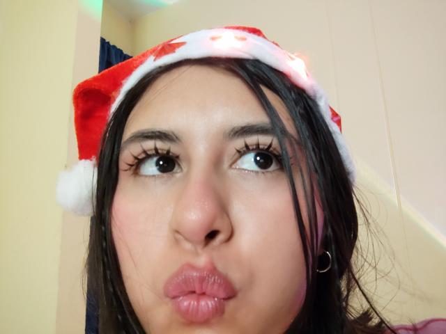 MaiaHairy - פורנו בשידור חי ומצלמת סקס - 23701125