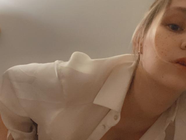 CaramellSex - Live sex cam - 23705653