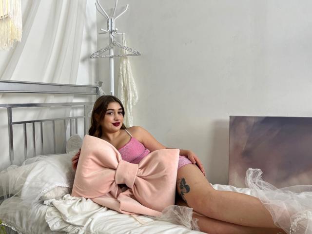 MaidyDinns - Live porn &amp; sex cam - 23714873
