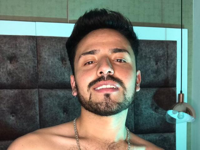 NoahBrown - Live porn &amp; sex cam - 23725105