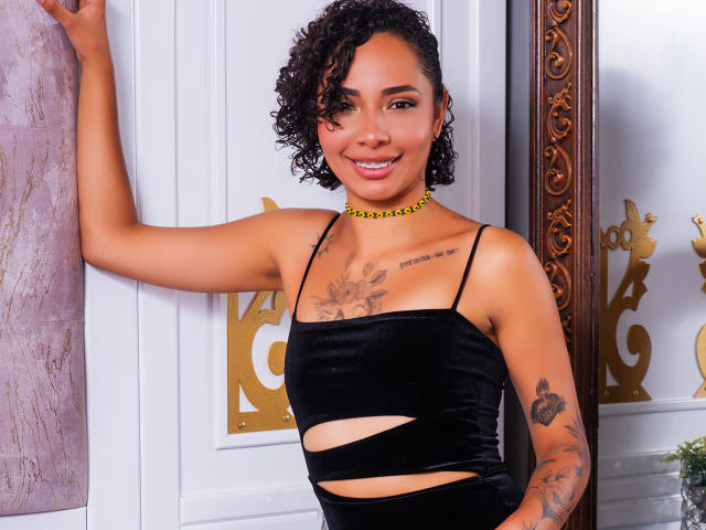 SilvanaXOwen - Élő pornó és szexkamera - 23725657